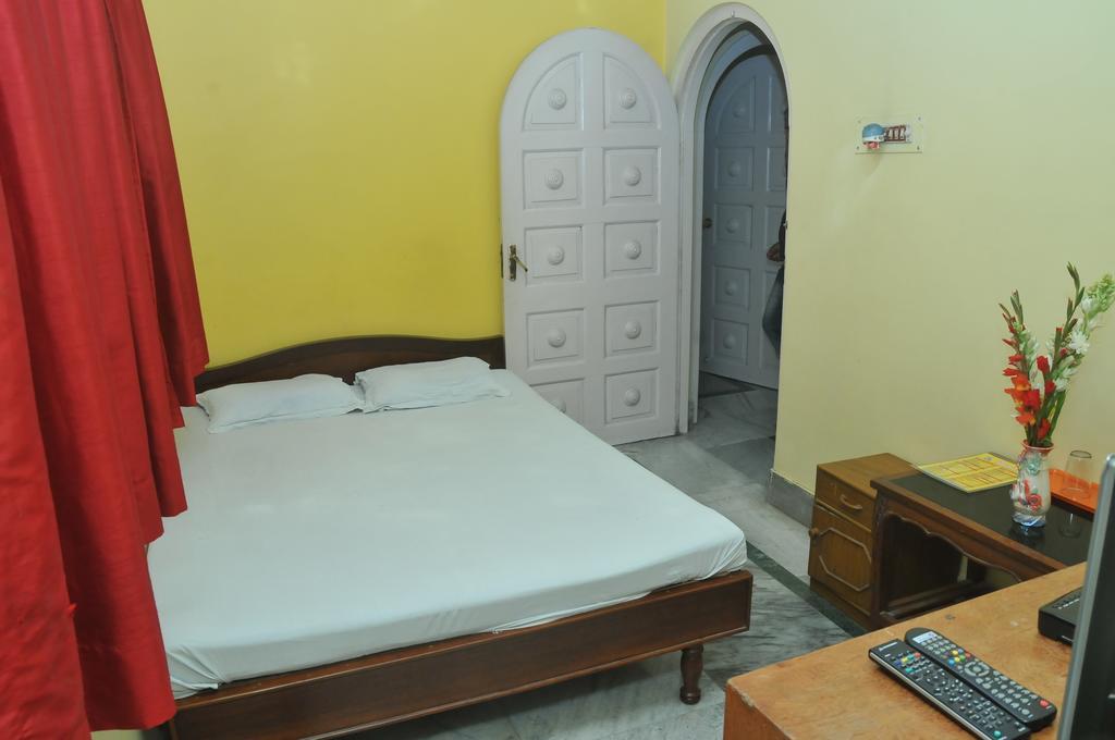 New Hotel White Palace Calcutá Quarto foto